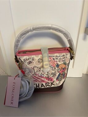 Foxer Women’s Graffiti Bucket Print Fashion Handbag Crossbody Bag Brown/Pink
